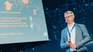 Mariusz Mróz - Orange