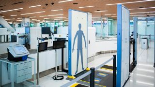 丹佛西站厅安检区安装的 QPS201