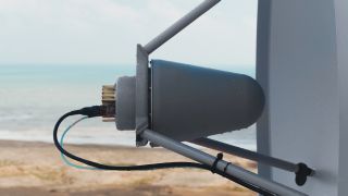 r&s®hl050s7  带前置放大器的对数周期定向天线