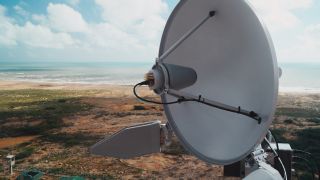 r&s®hl050s7  带前置放大器的对数周期定向天线