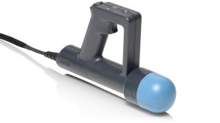 R&S®HE800-PA 带前置放大器的手持式定向天线