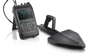 R&S®PR200 和 R&S®HE400UWB R&S®PR200 和 R&S®HE400UWB