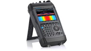 R&S®PR200 便携式监测接收机 R&S®PR200 便携式监测接收机