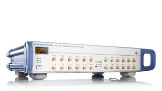 R&S®ZN-Z154 自动校准单元具备 24 个端口 R&S®ZN-Z154 自动校准单元具备 24 个端口