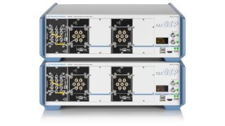 针对 24 个端口建议使用的 r&s®osp 开放式开关和控制平台