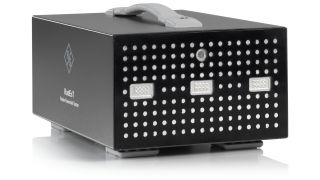 紧凑轻巧的 R&S®RadEsT 雷达基础测试仪 紧凑轻巧的 R&S®RadEsT 雷达基础测试仪