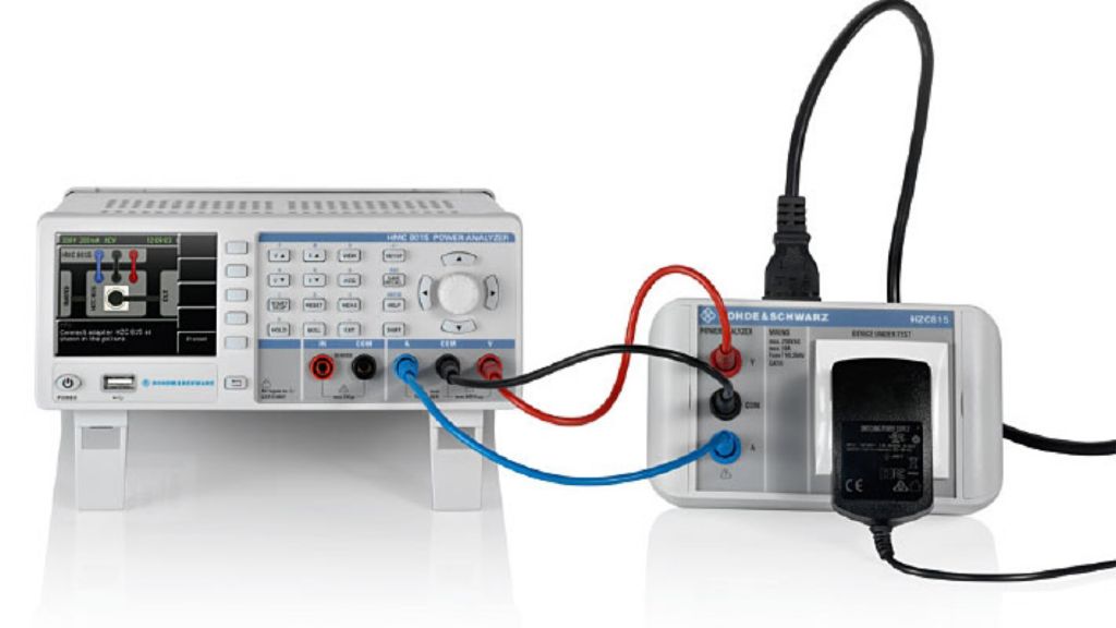 配备 R&S®HMC8015 功率分析仪与 R&S®HZC815 插座适配器的典型测试装置 配备 R&S®HMC8015 功率分析仪与 R&S®HZC815 插座适配器的典型测试装置