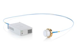 R&S®TSMS-OMN70 连接到 R&S®TSMS53DC 下变频器。