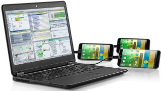 带有测试用智能手机的 R&S®ROMES4