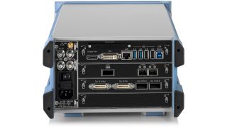 r&s®iqw 宽带 i/q 数据记录器 r&s®iqw 宽带 i/q 数据记录器