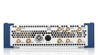 R&S®CMXHEAD50 适用于信令应用的 50 GHz 射频拉远头