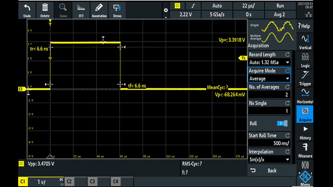 触发脉冲时间约为 67 微秒，峰值电平为 3.5 V。