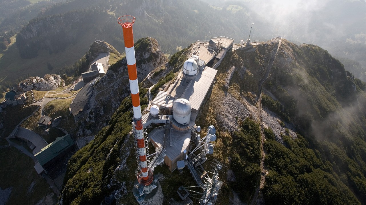 罗德与施瓦茨发射机在巴伐利亚广播公司的发射台投入运行