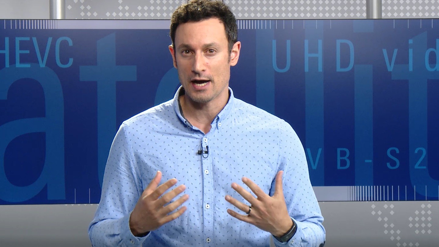 Introduction to Ultra high definition (UHD) imaging